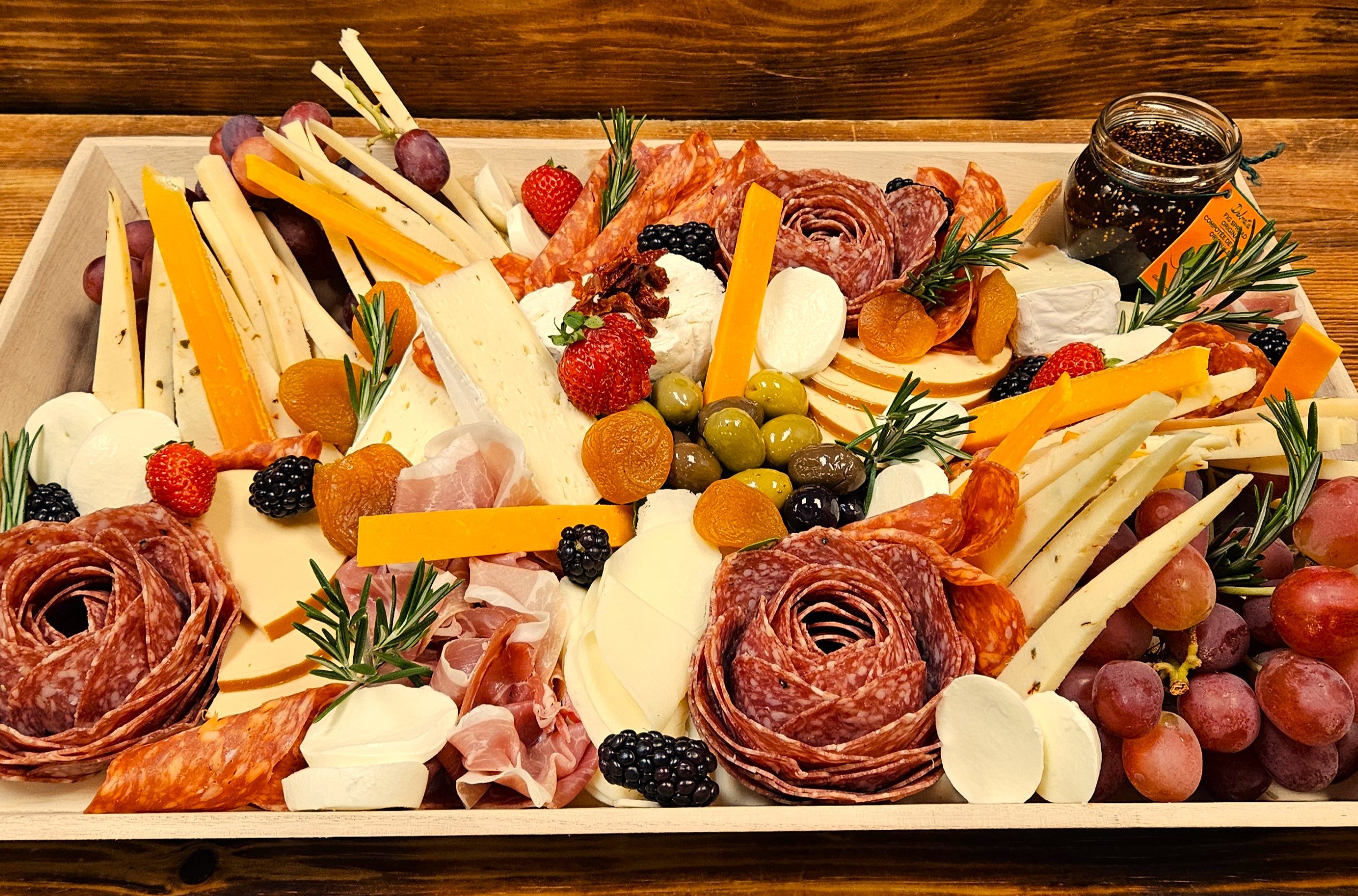 CHARCUTERIE GIFT BOARD